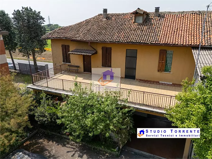 Immagine 2 di Villa in vendita  110 a Cormano