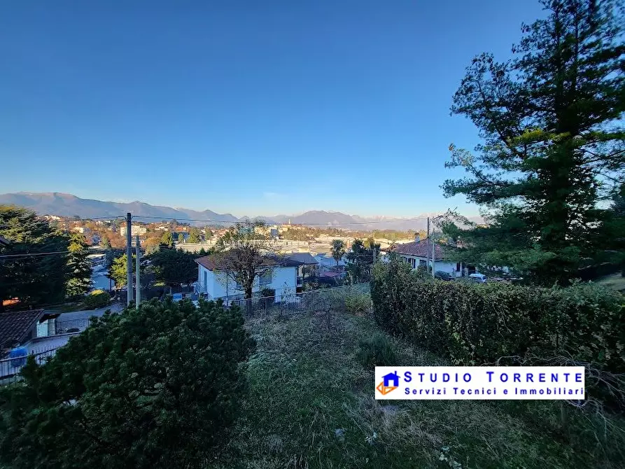 Immagine 2 di Villa in vendita  21 a Inverigo