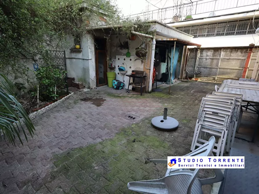 Immagine 3 di Villa in vendita  a Bollate