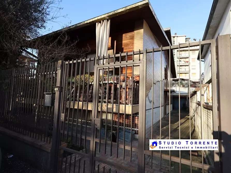 Immagine 4 di Villa in vendita  a Bollate