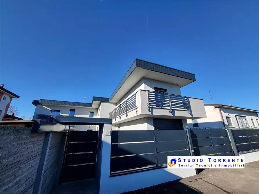 Immagine 2 di Villa in vendita  35 a Seveso