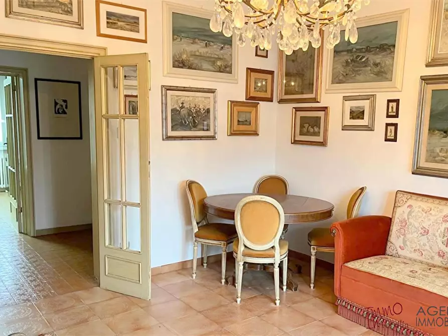 Immagine 5 di Appartamento in vendita  a Viareggio