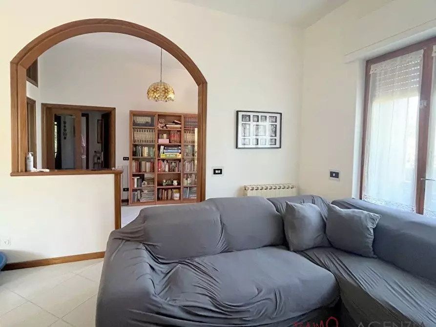 Immagine 6 di Appartamento in vendita  a Massarosa