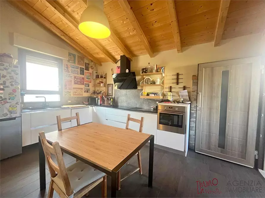 Immagine 3 di Appartamento in vendita  a Massarosa