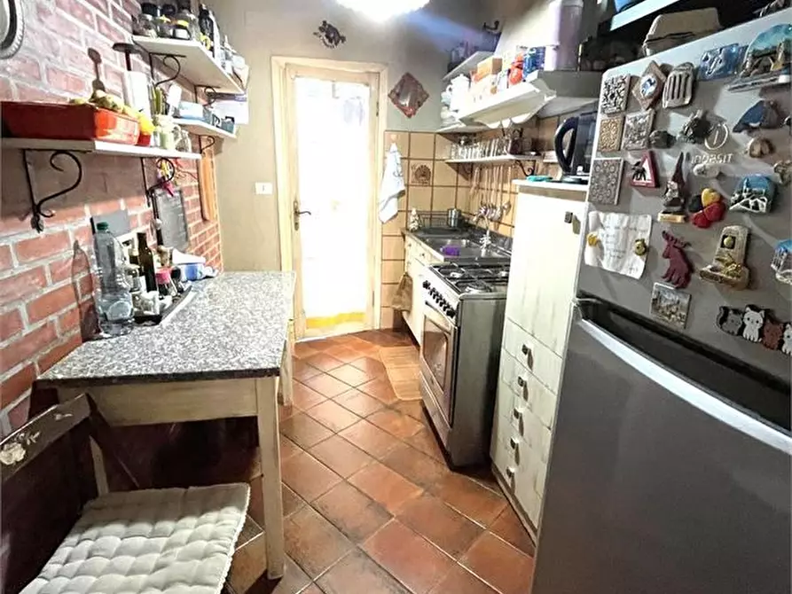 Immagine 6 di Villa in vendita  a Viareggio