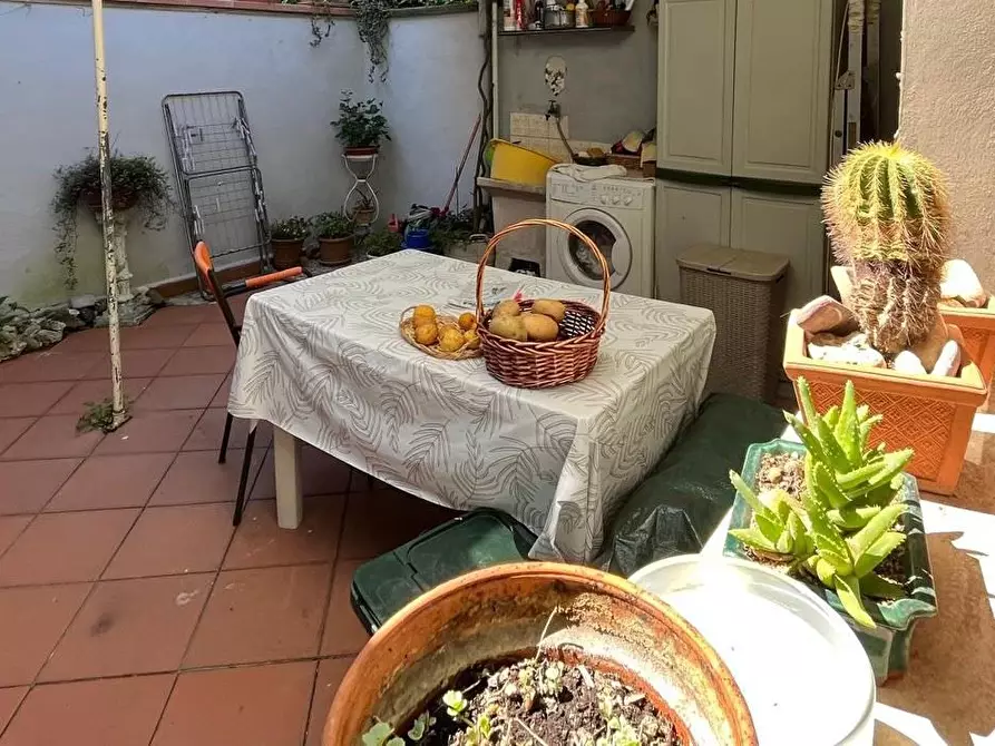 Immagine 8 di Villa in vendita  a Viareggio
