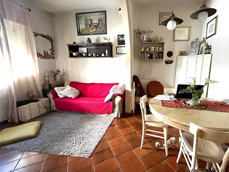 Immagine 1 di Villa in vendita  a Viareggio