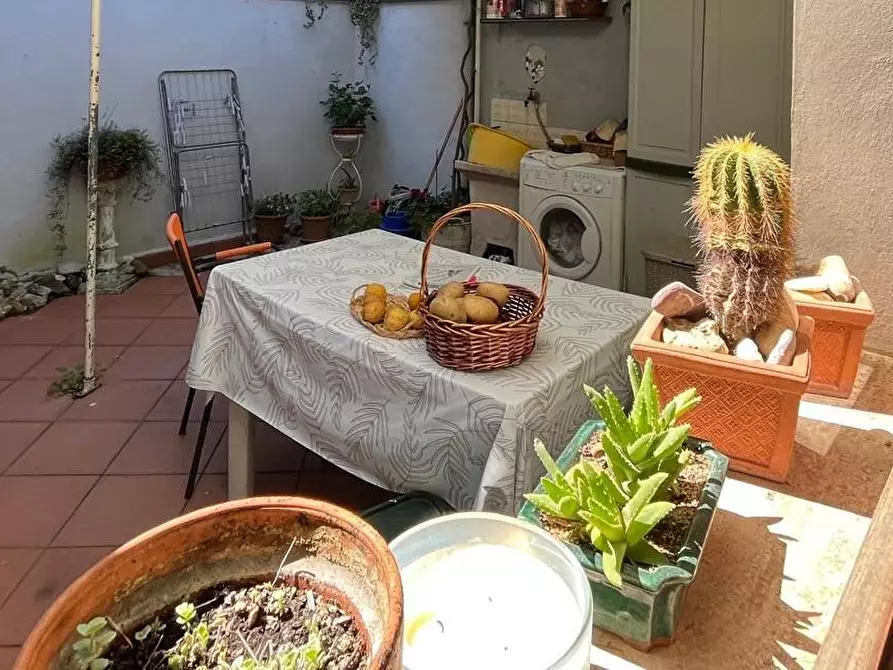 Immagine 9 di Villa in vendita  a Viareggio