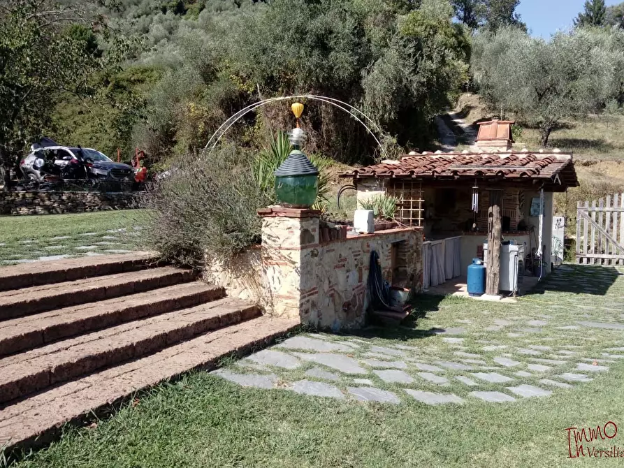 Immagine 10 di Rustico / casale in vendita  a Camaiore
