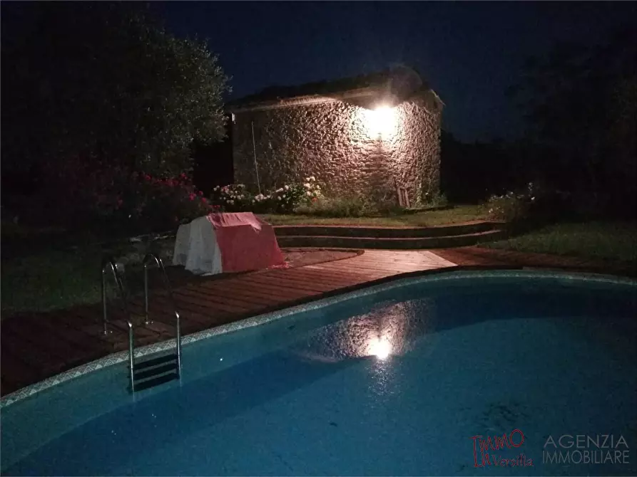 Immagine 8 di Rustico / casale in vendita  a Camaiore