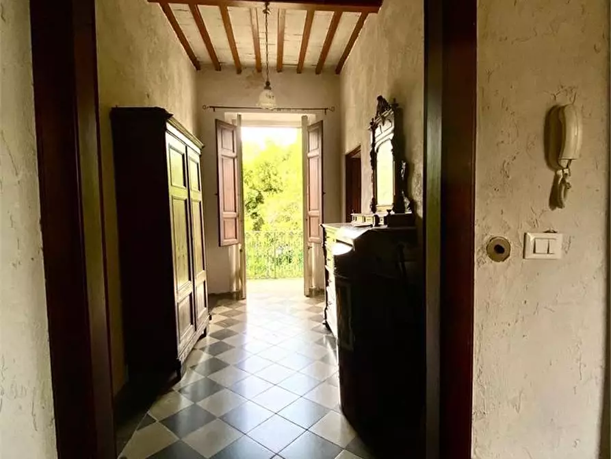Immagine 3 di Villa in vendita  a Massarosa