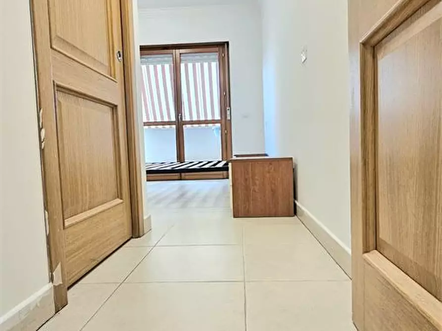 Immagine 9 di Appartamento in vendita  a Roma