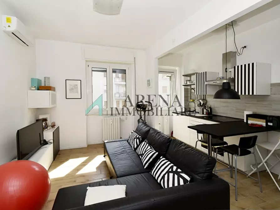 Immagine 1 di Appartamento in affitto  6 a Milano