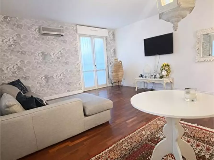 Immagine 4 di Appartamento in affitto  7 a Milano