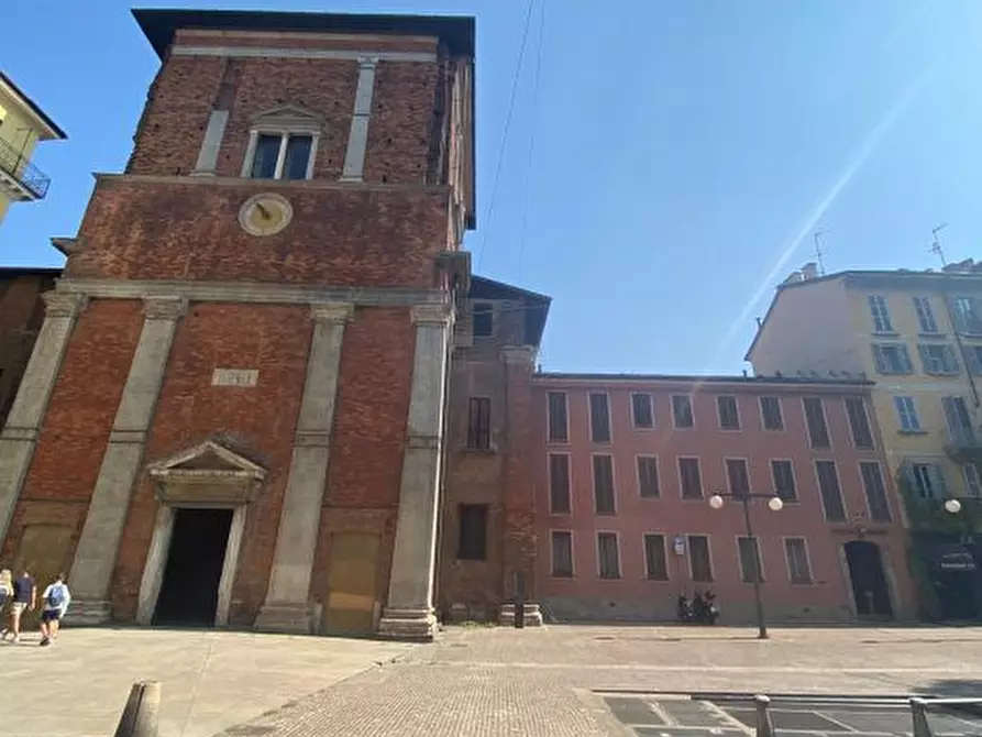 Immagine 9 di Negozio in affitto  3 a Milano