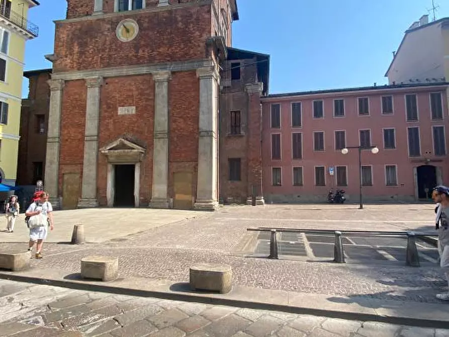 Immagine 10 di Negozio in affitto  3 a Milano