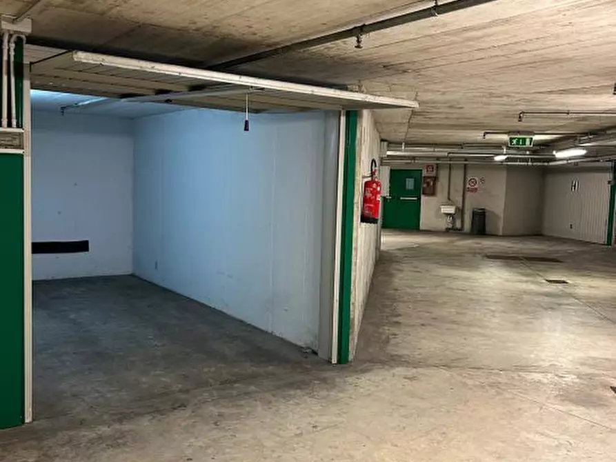 Immagine 8 di Garage in affitto  6 a Milano