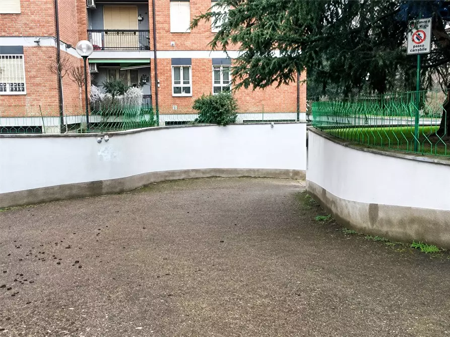 Immagine 6 di Garage in affitto  1 a Milano
