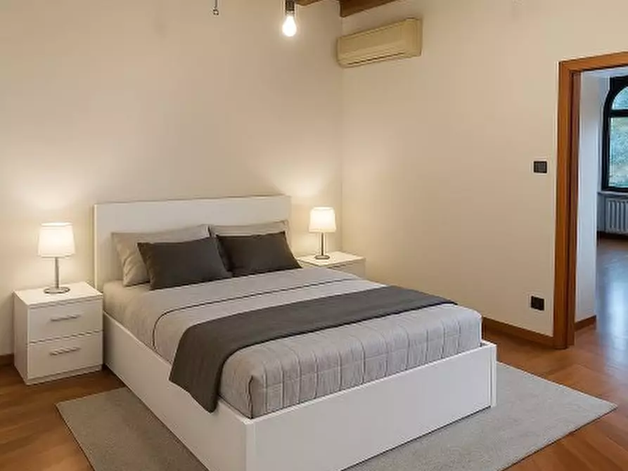 Immagine 2 di Appartamento in affitto  9 a Milano