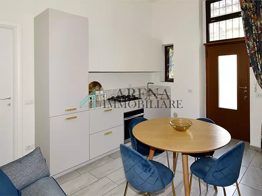 Immagine 5 di Appartamento in vendita  6 a Milano