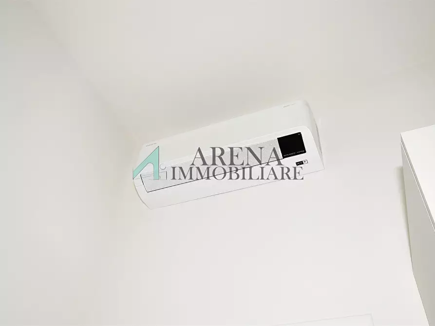 Immagine 7 di Appartamento in vendita  6 a Milano