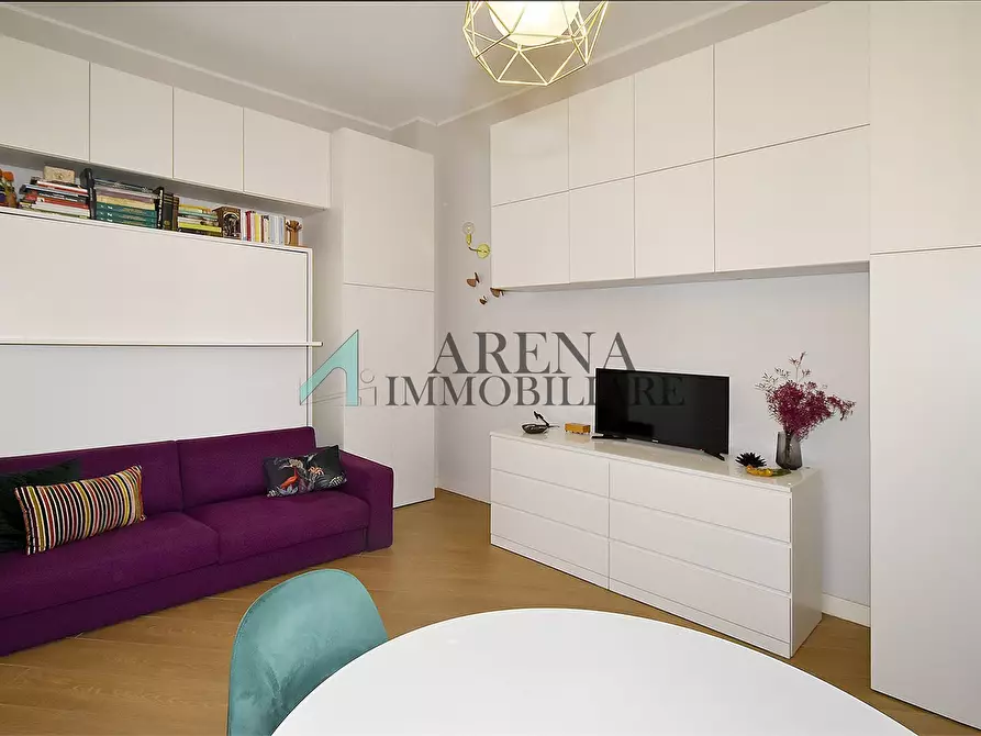 Immagine 2 di Appartamento in vendita  6 a Milano