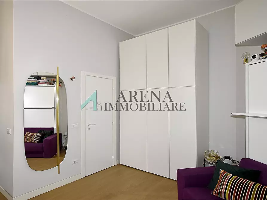 Immagine 8 di Appartamento in vendita  6 a Milano
