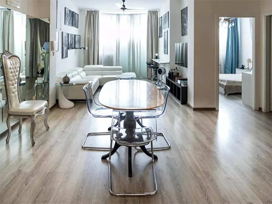 Immagine 3 di Appartamento in vendita  14 a Milano