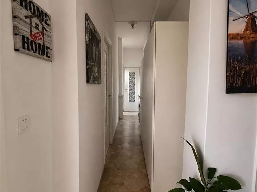 Immagine 8 di Appartamento in vendita  a Milano