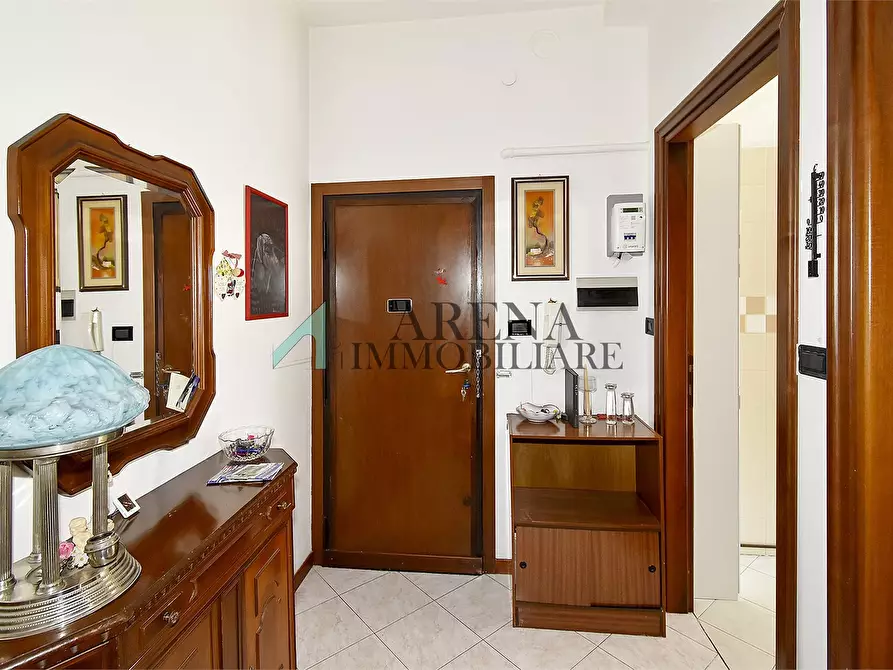 Immagine 6 di Appartamento in vendita  25 a Milano