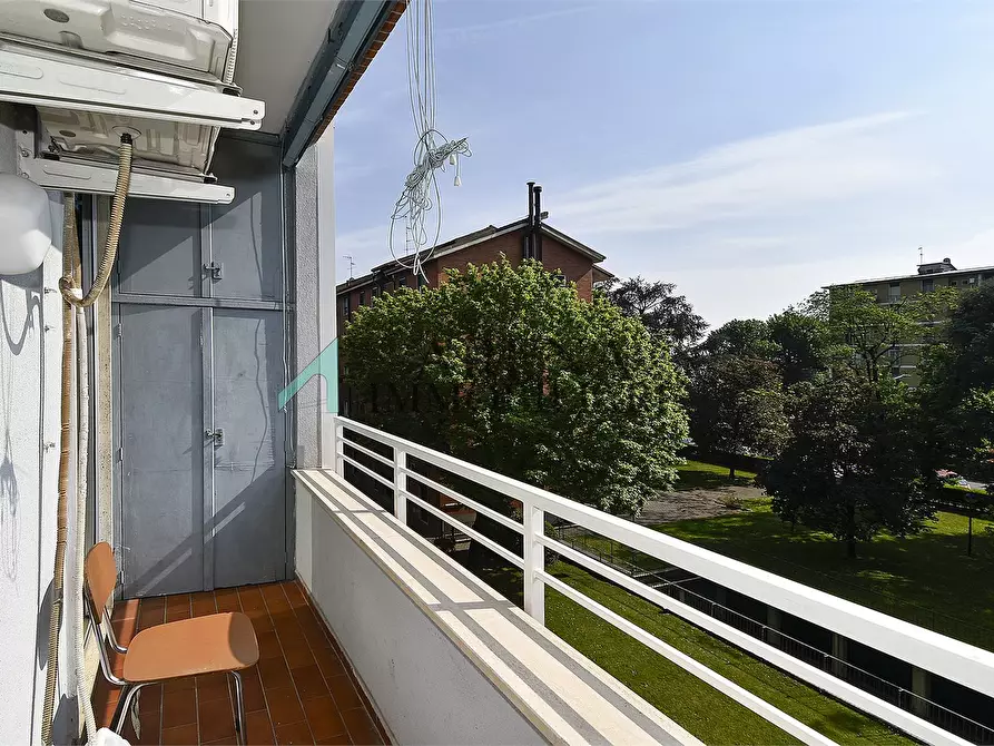 Immagine 9 di Appartamento in vendita  25 a Milano