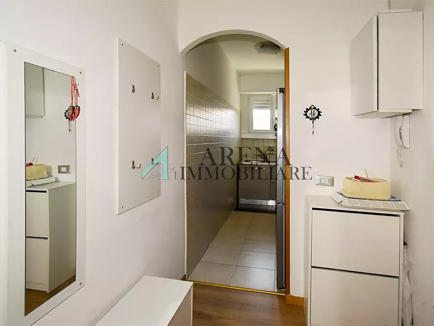 Immagine 9 di Appartamento in vendita  85 a Milano