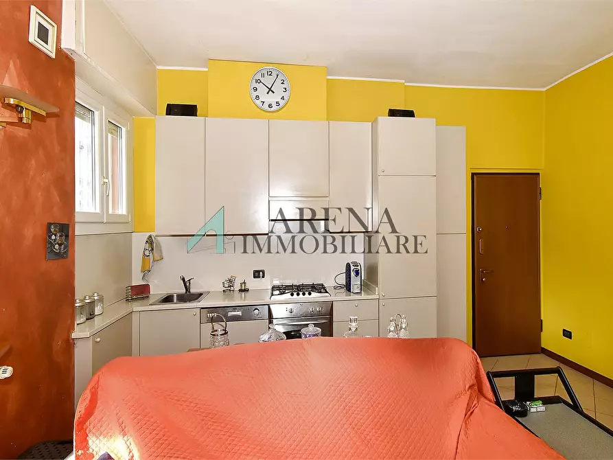 Immagine 5 di Appartamento in vendita  10 a Milano