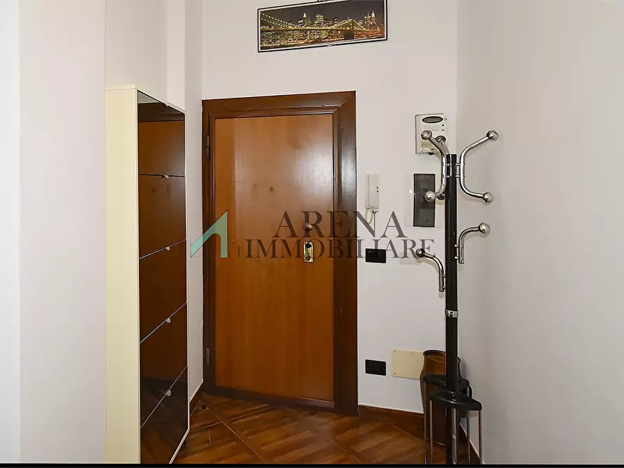 Immagine 10 di Appartamento in vendita  21 a Milano
