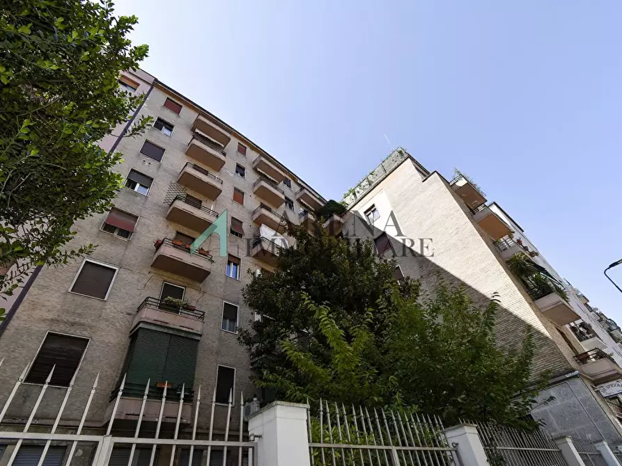 Immagine 2 di Appartamento in vendita  5 a Milano
