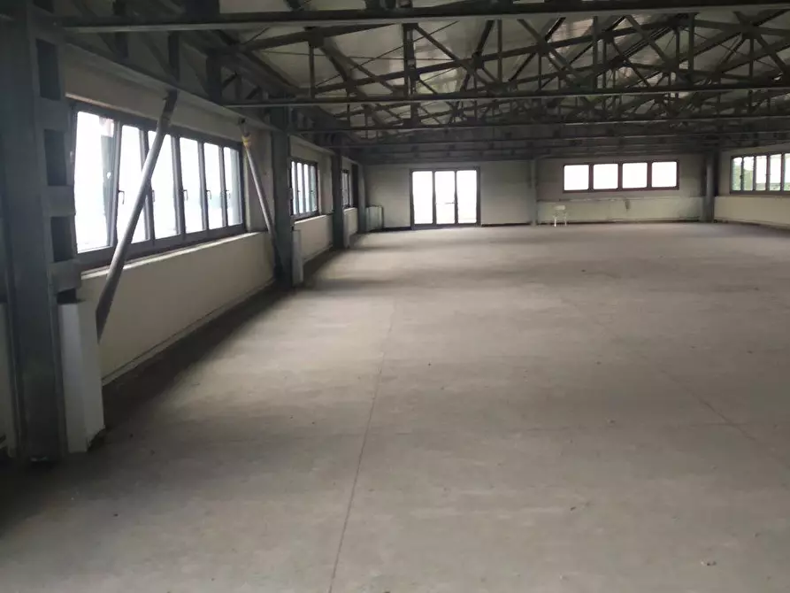 Immagine 4 di Capannone industriale in vendita  13 a Trieste