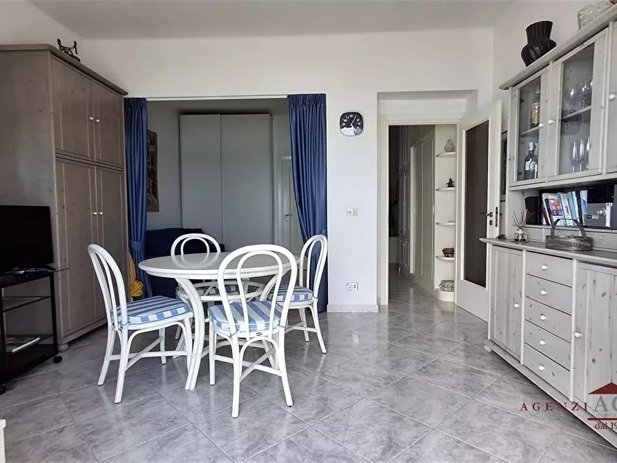 Immagine 10 di Appartamento in vendita  a Vallecrosia