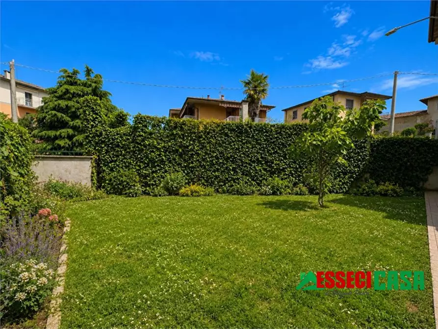 Immagine 2 di Villa in vendita  11 a Casirate D'adda