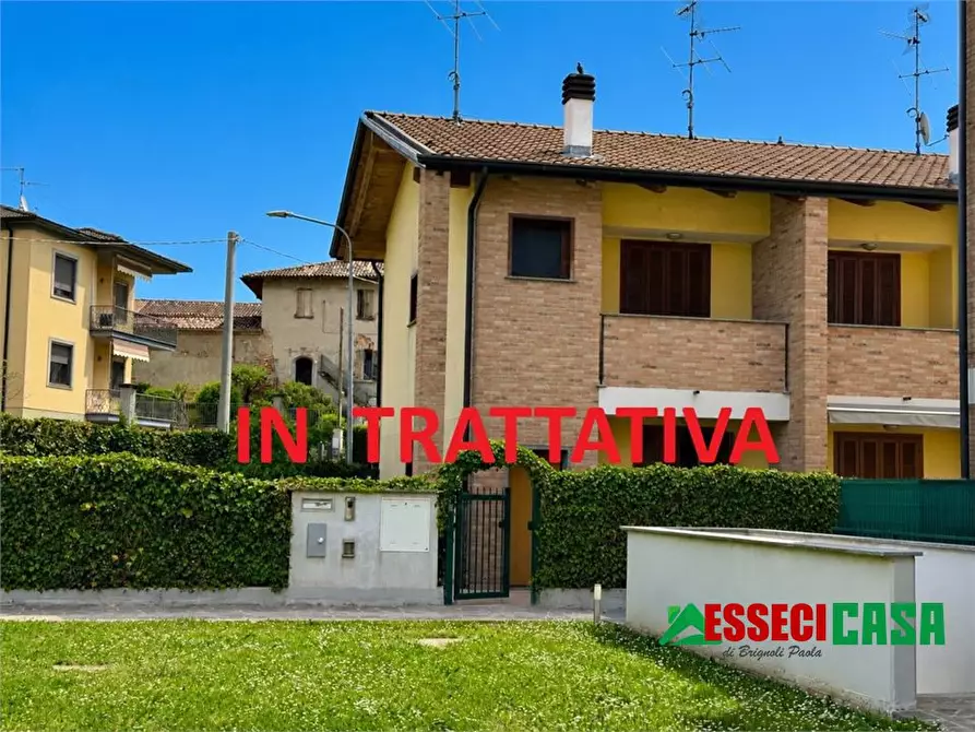 Immagine 1 di Villa in vendita  11 a Casirate D'adda