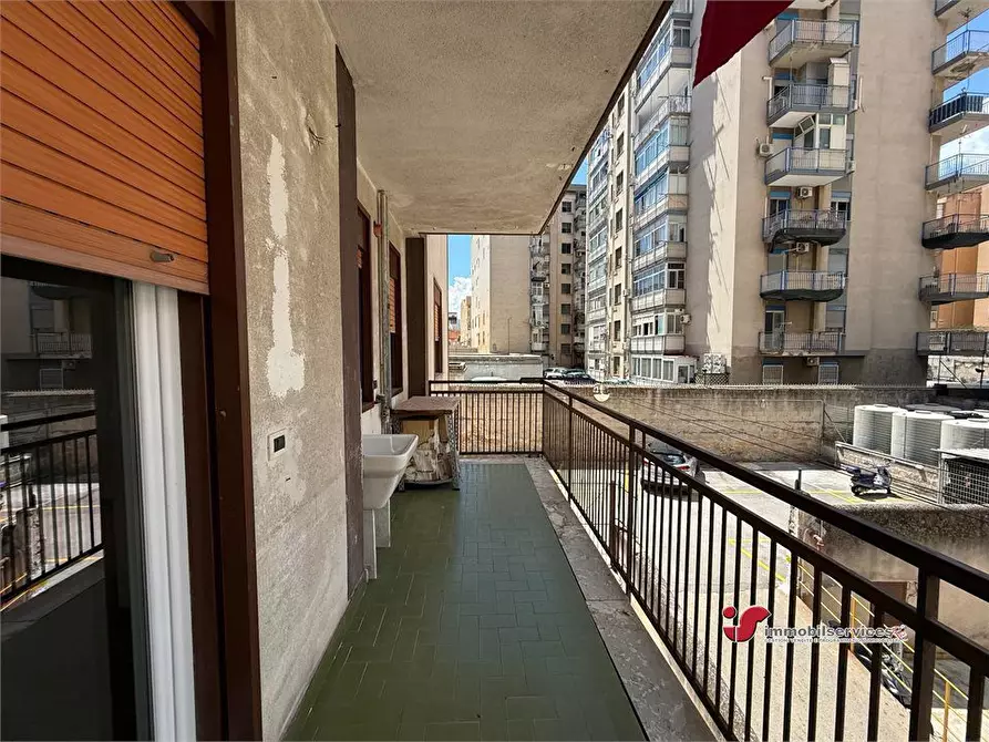 Immagine 10 di Appartamento in vendita  a Palermo