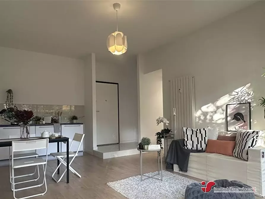 Immagine 2 di Appartamento in vendita  a Roma