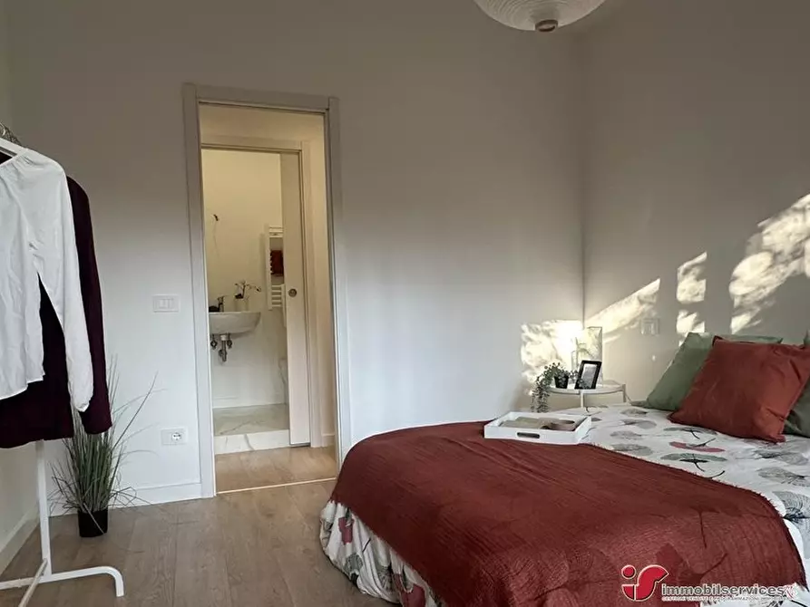 Immagine 10 di Appartamento in vendita  a Roma