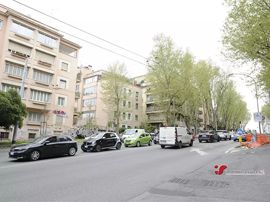 Immagine 1 di Appartamento in vendita  a Roma