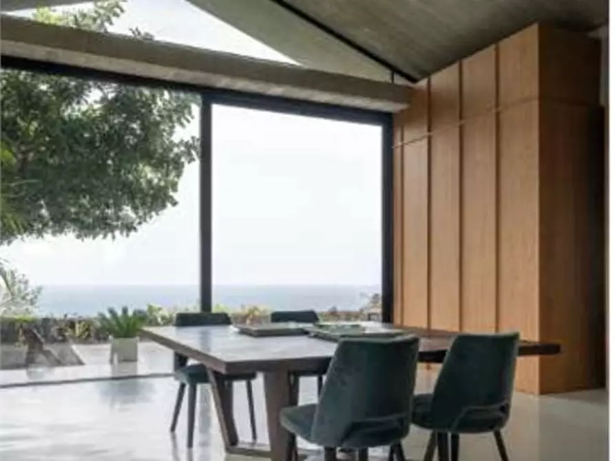 Immagine 9 di Villa in vendita  a Aci Castello