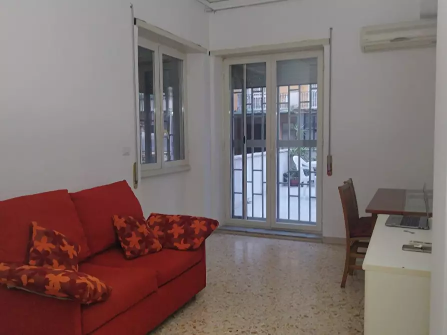 Immagine 2 di Appartamento in affitto  81 a Napoli