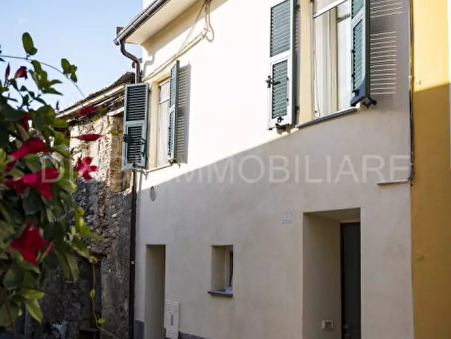 Immagine 3 di Casa semindipendente in vendita  a Onzo