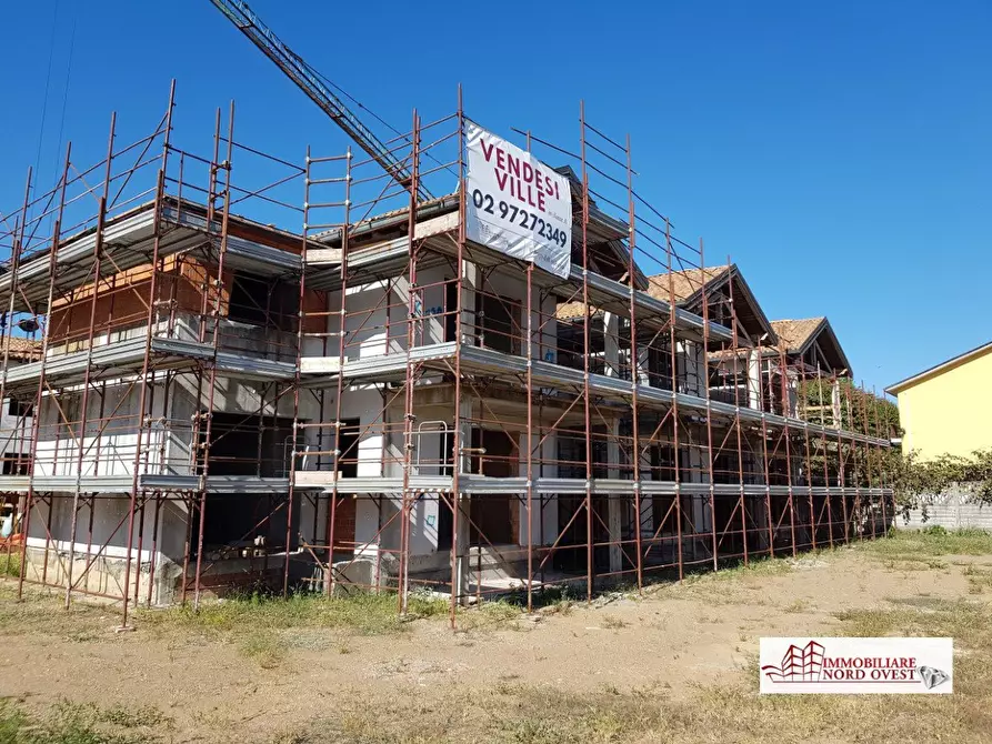 Immagine 1 di Villa in vendita  a Abbiategrasso