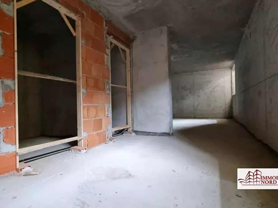 Immagine 4 di Villa in vendita  a Abbiategrasso