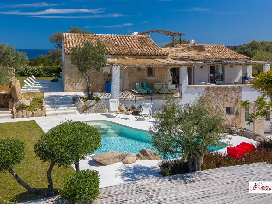 Immagine 1 di Villa in affitto  35 a San Teodoro