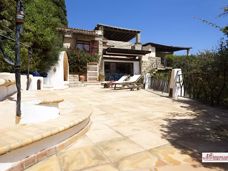 Immagine 2 di Villa in affitto  a Arzachena